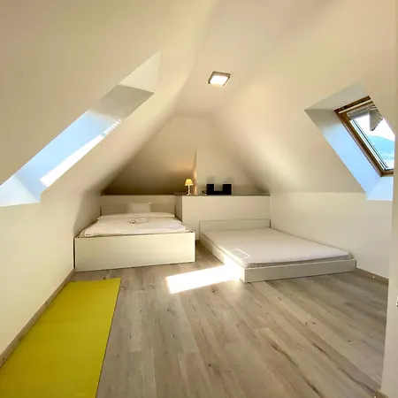 House Eden With Mountain Views * Bled