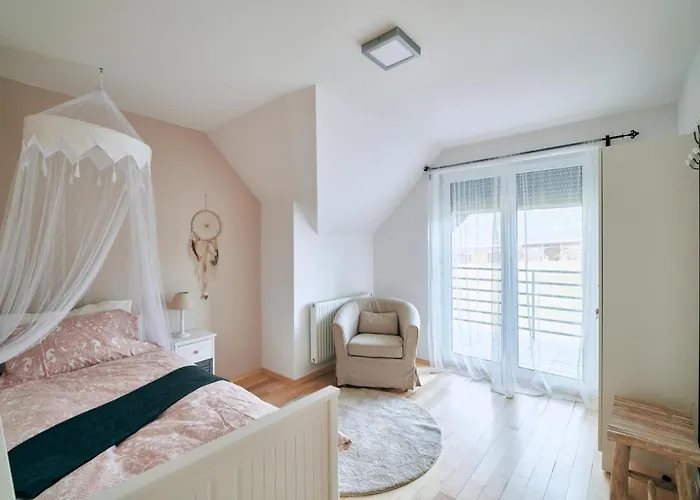 House Eden With Mountain Views * Bled