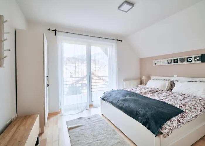 House Eden With Mountain Views * Bled