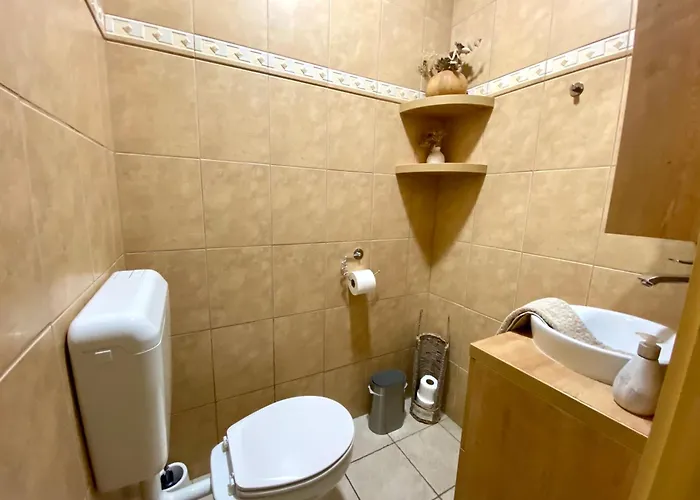 House Eden With Mountain Views *